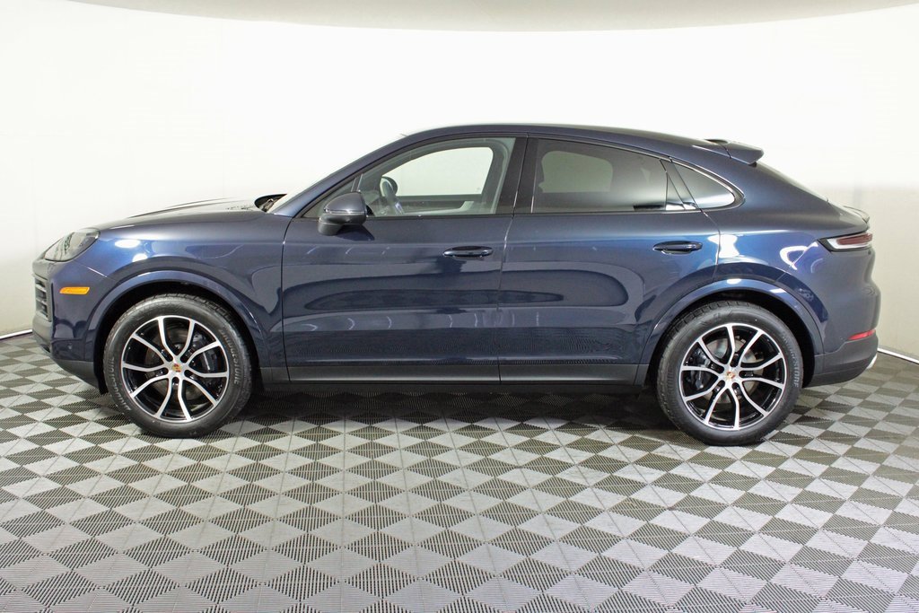 Used 2025 Porsche Cayenne Coupe image 2
