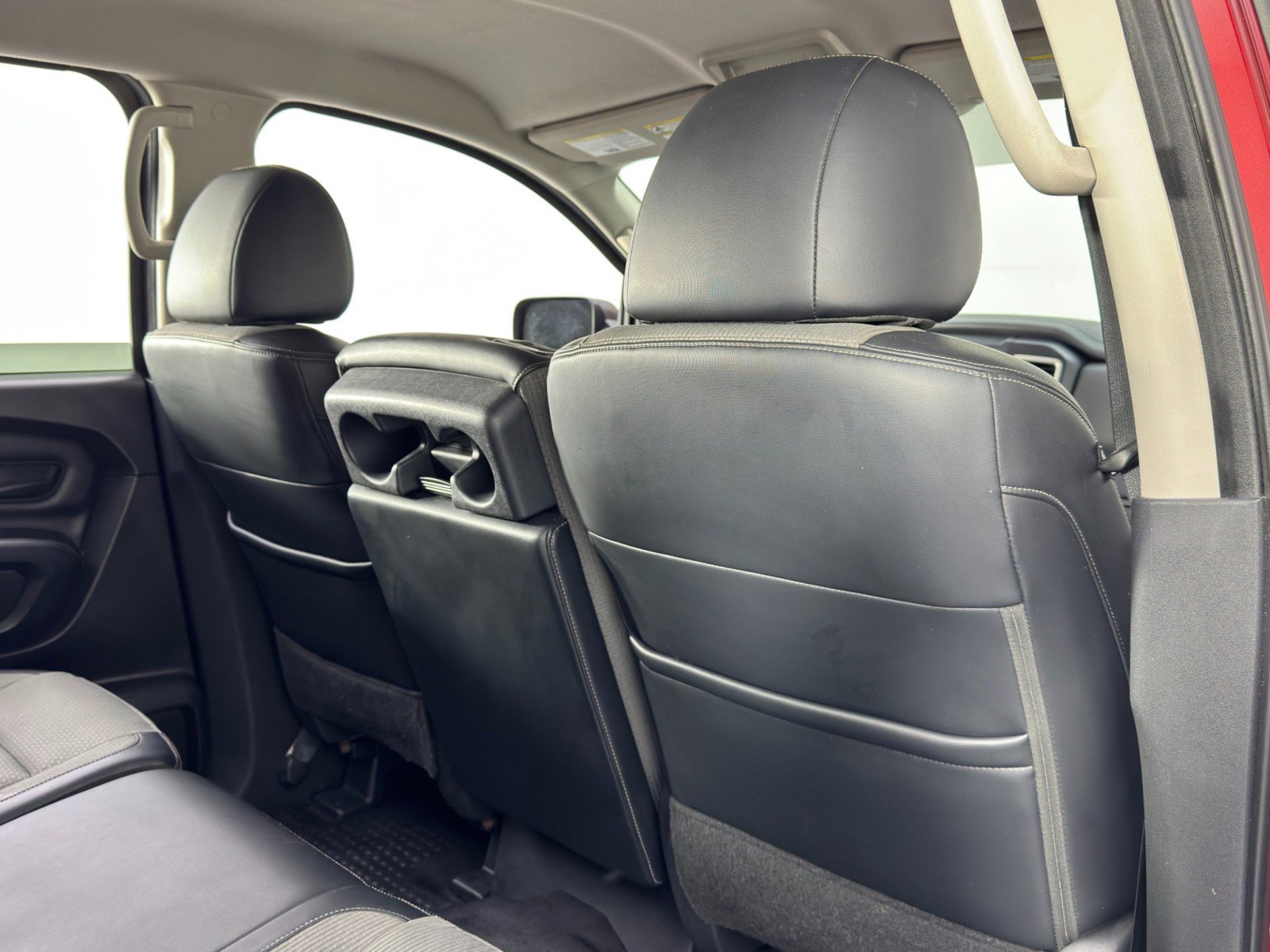 Used 2017 Nissan Titan S image 26