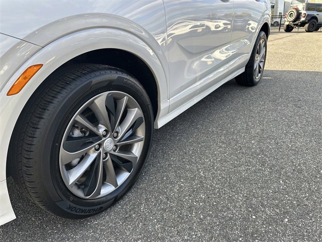 Used 2023 Buick Encore GX Select w/ Sport Touring Package image 12