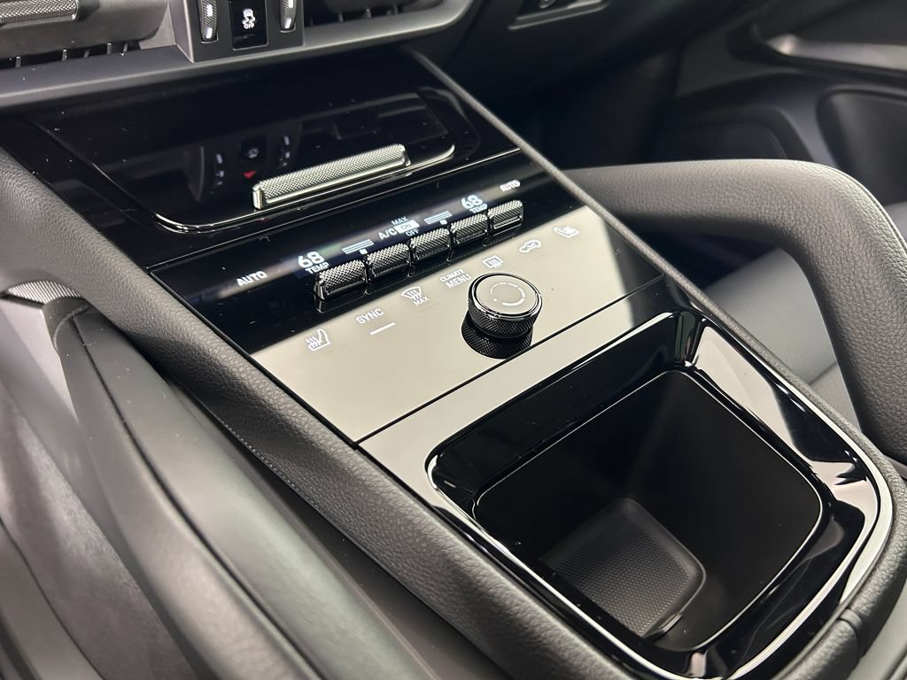 Certified 2026 Porsche Cayenne AWD/4WD image 20