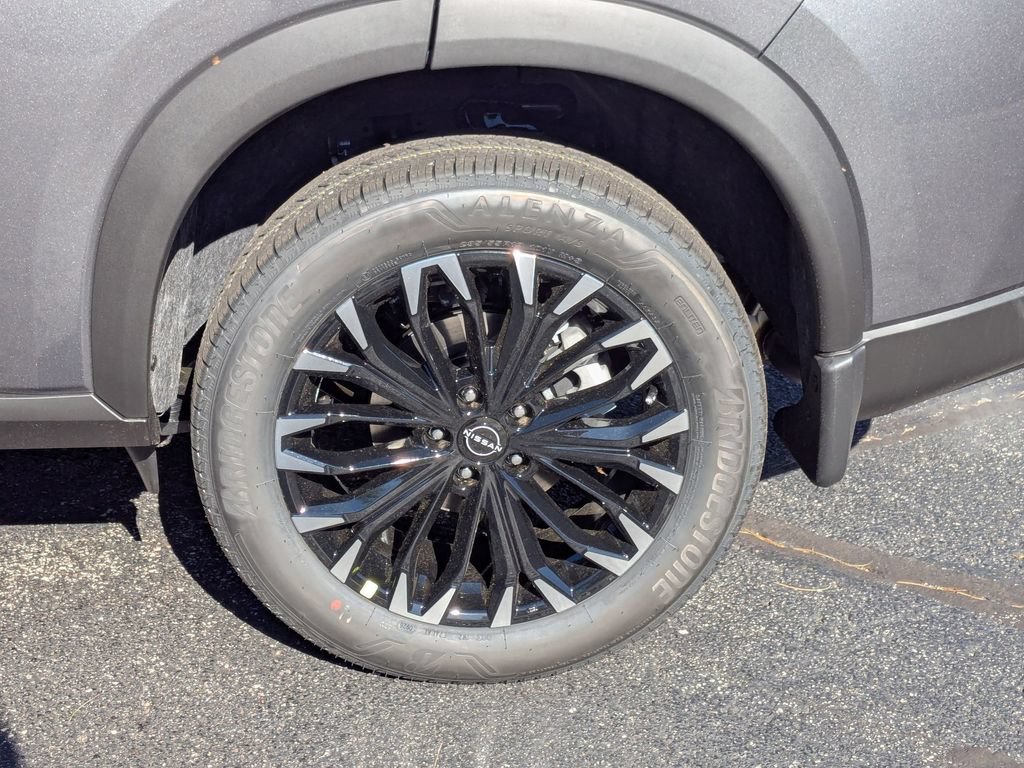 New 2026 Nissan Rogue Dark Armor AWD/4WD image 12