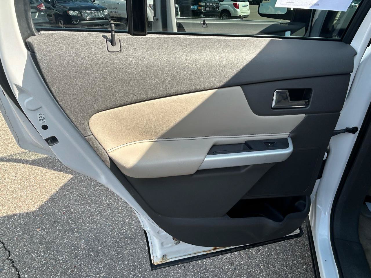 Used 2011 Ford Edge Limited FWD image 13