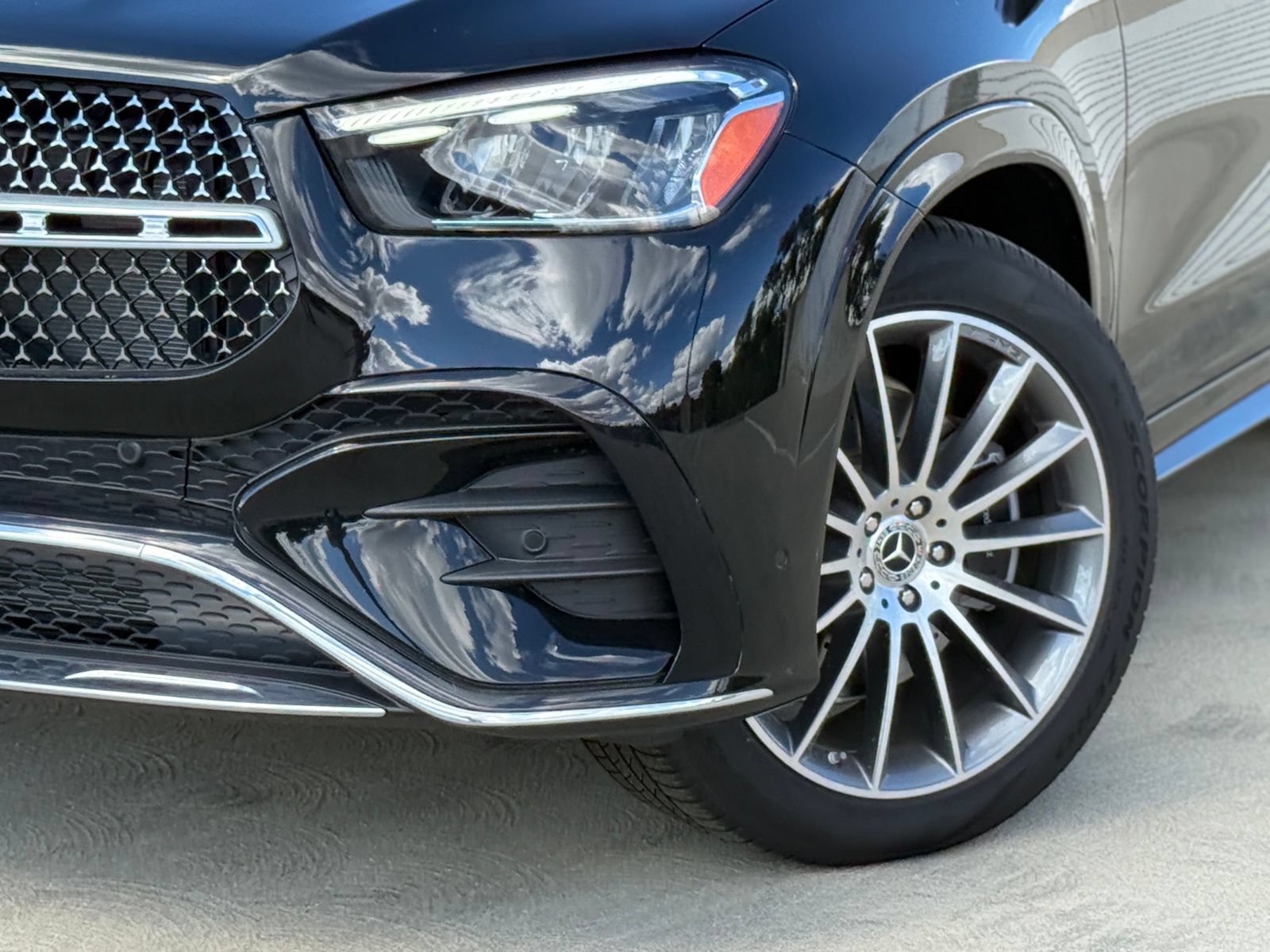 New 2025 Mercedes-Benz GLE 580 4MATIC image 4