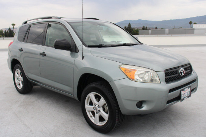 Used 2006 Toyota RAV4 4WD image 2