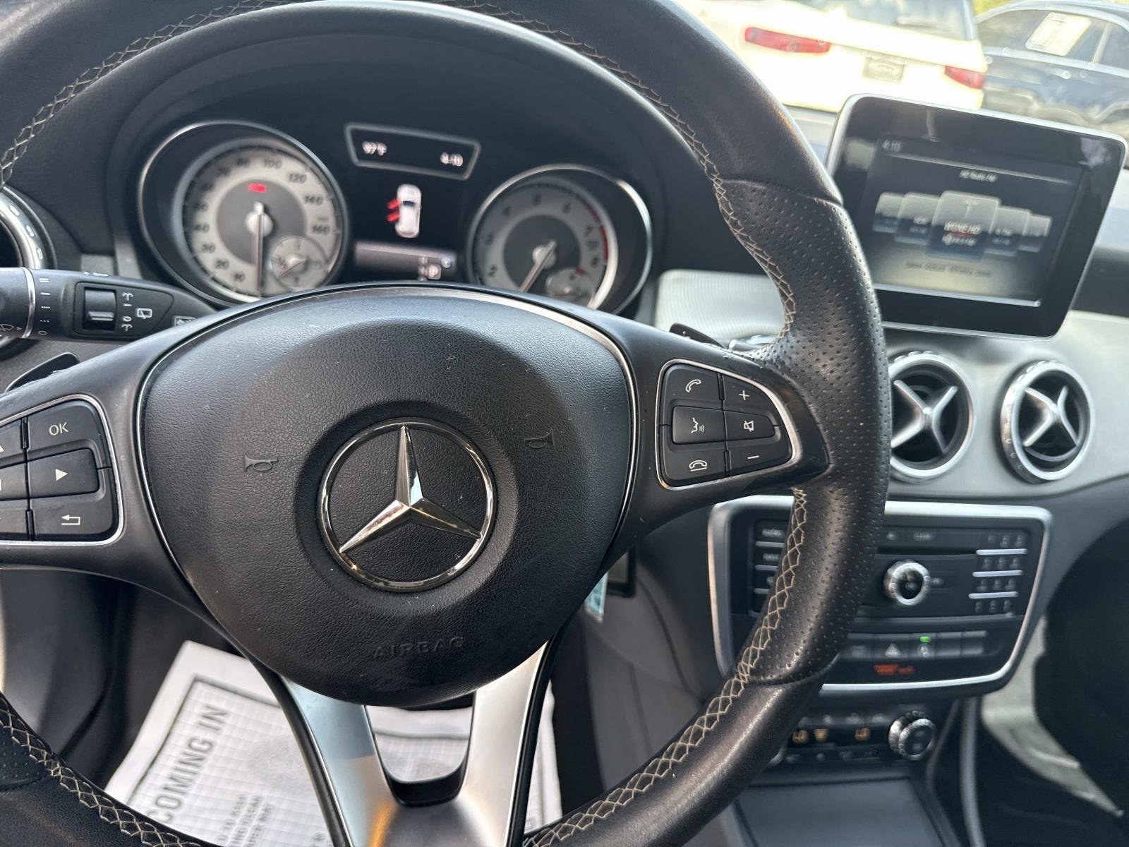 Used 2017 Mercedes-Benz GLA 250 image 25