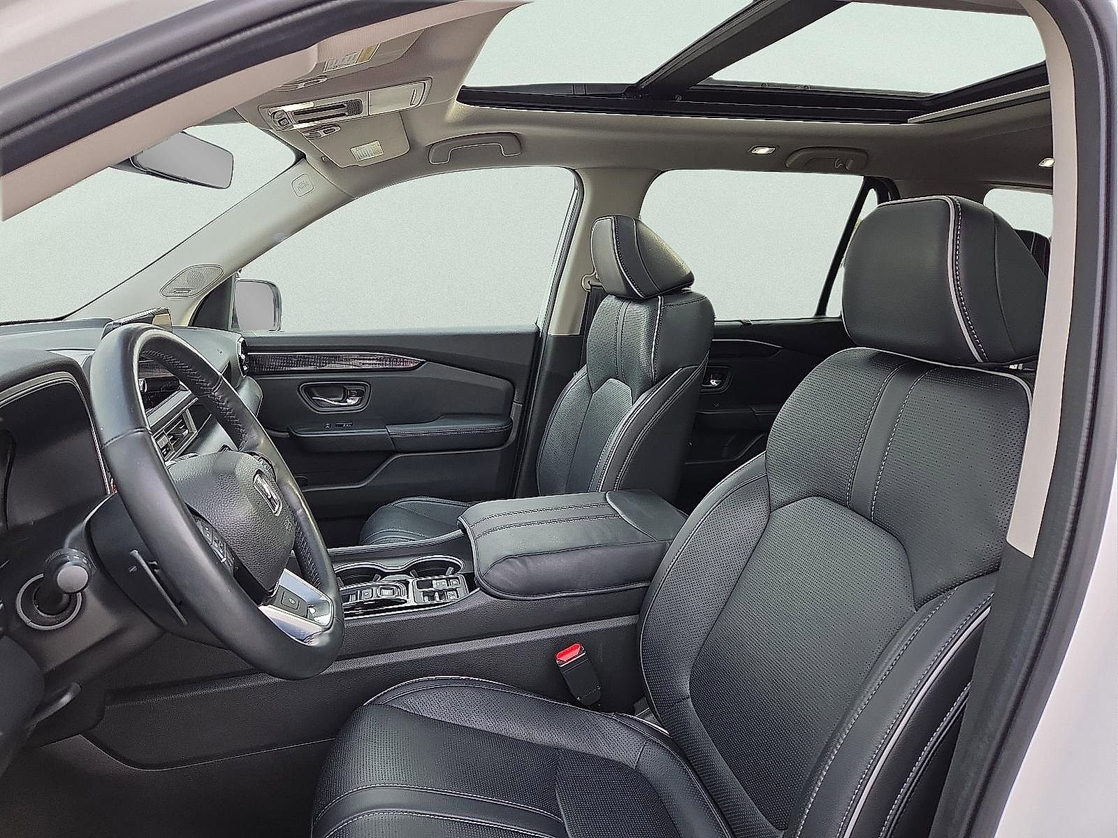 Used 2023 Honda Pilot Elite image 14
