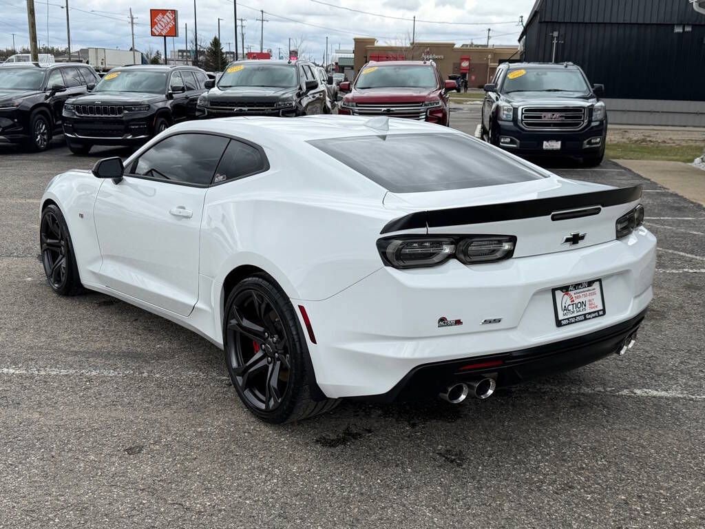 Used 2020 Chevrolet Camaro SS RWD image 5