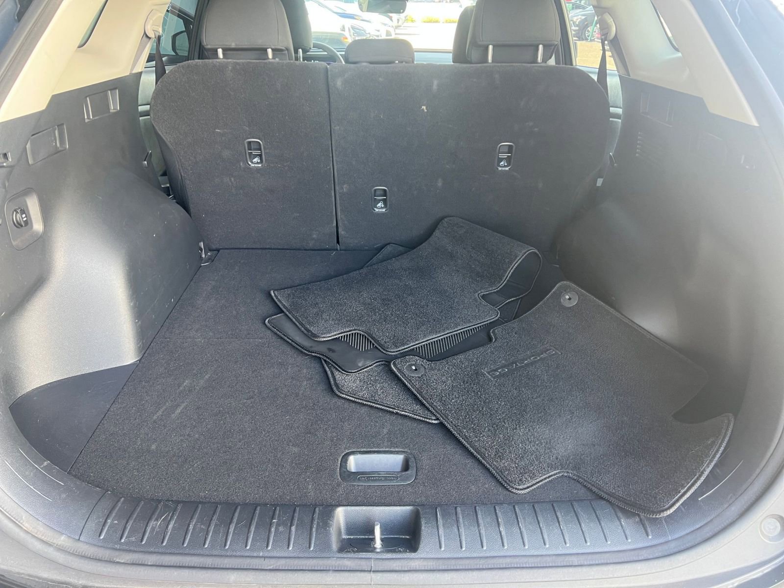 Used 2025 Kia Sportage LX FWD image 31