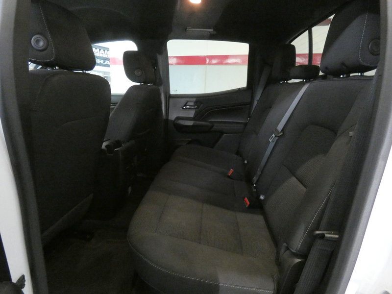 Used 2024 Chevrolet Colorado LT w/ LT Convenience Package II AWD/4WD image 23
