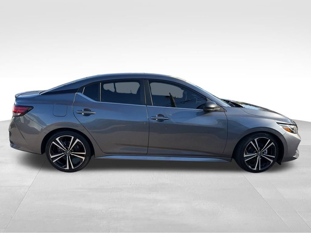 Used 2021 Nissan Sentra SR w/ SR Premium Package image 7
