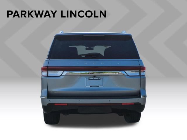 Used 2024 Lincoln Navigator Reserve image 6