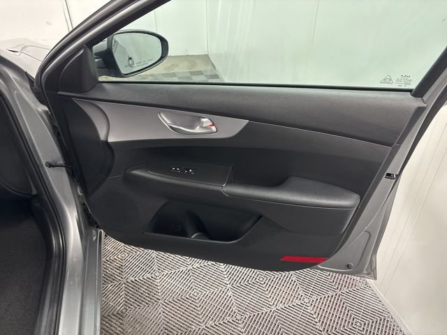 Used 2023 Kia Forte LXS FWD image 15