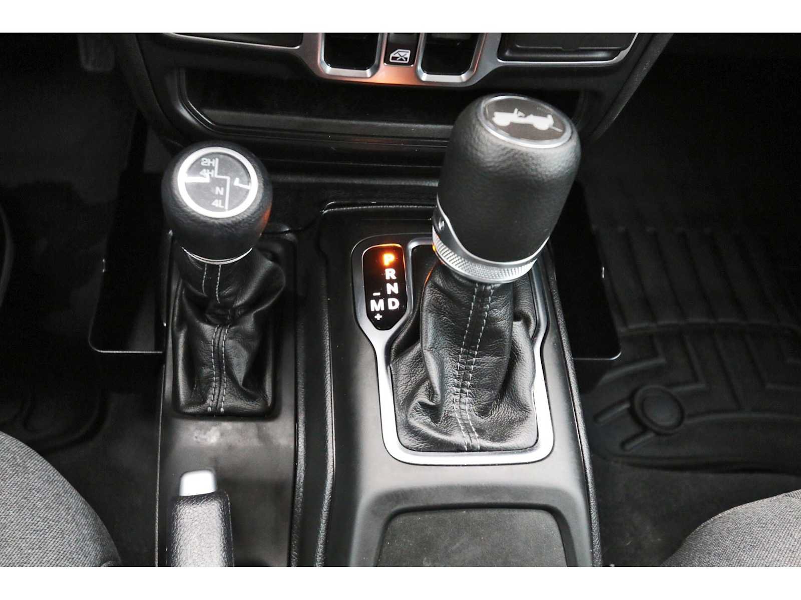 Used 2025 Jeep Wrangler Unlimited Sport AWD/4WD image 24