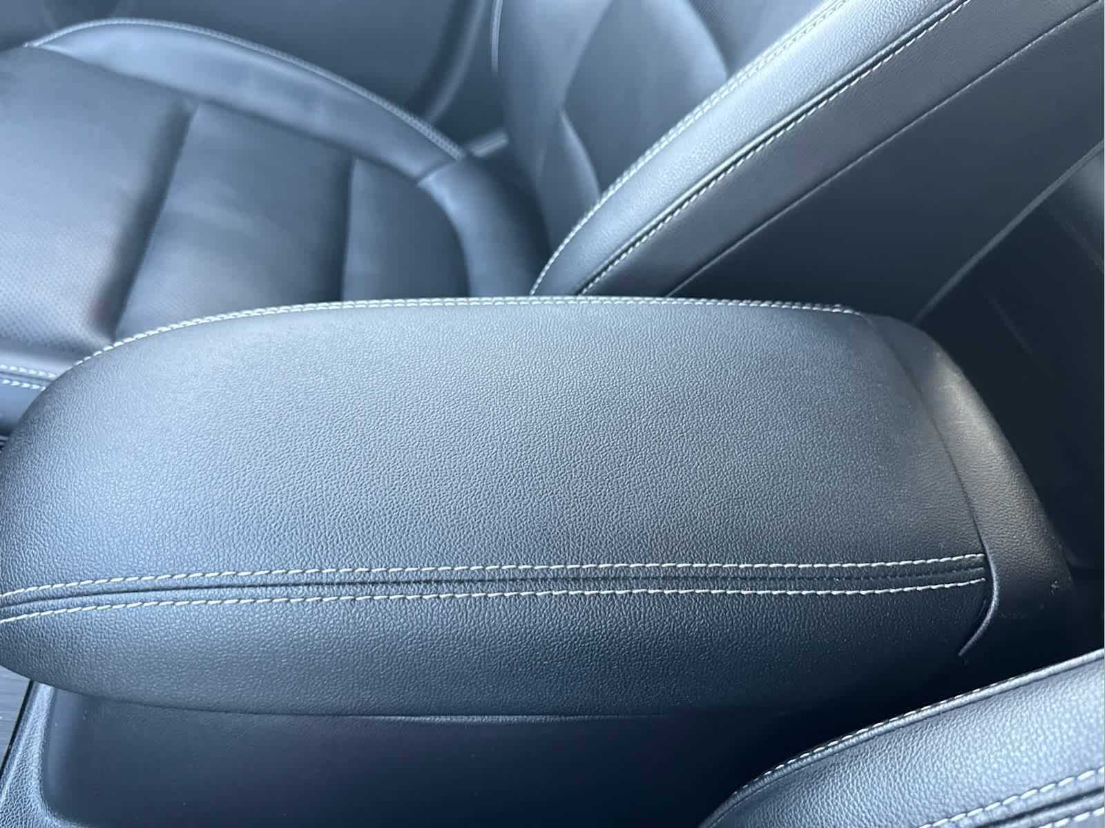 Used 2021 Ford Escape Titanium image 28