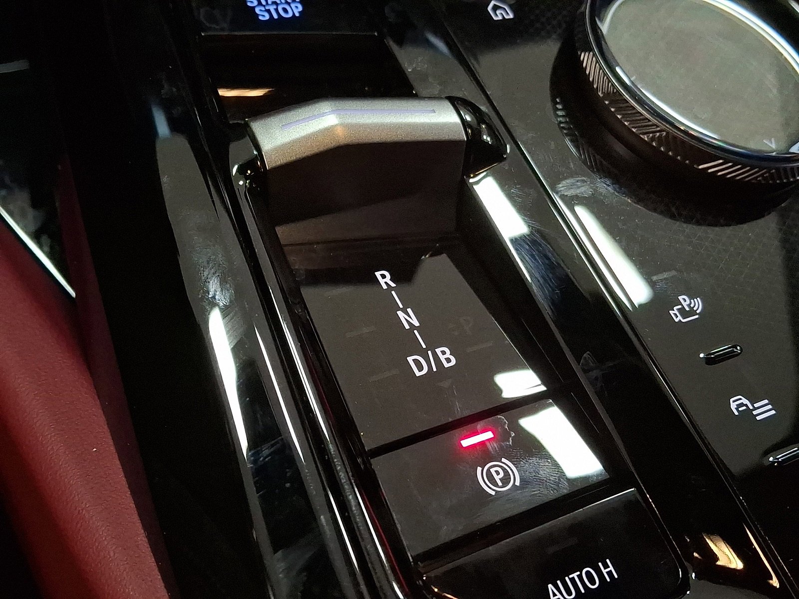 Used 2025 BMW i5 eDrive40i w/ M Sport Package image 12