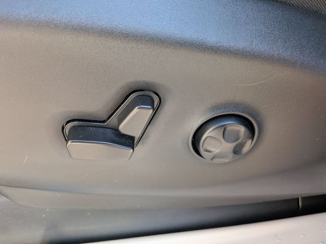 Certified 2022 Chrysler Pacifica Limited AWD/4WD image 10