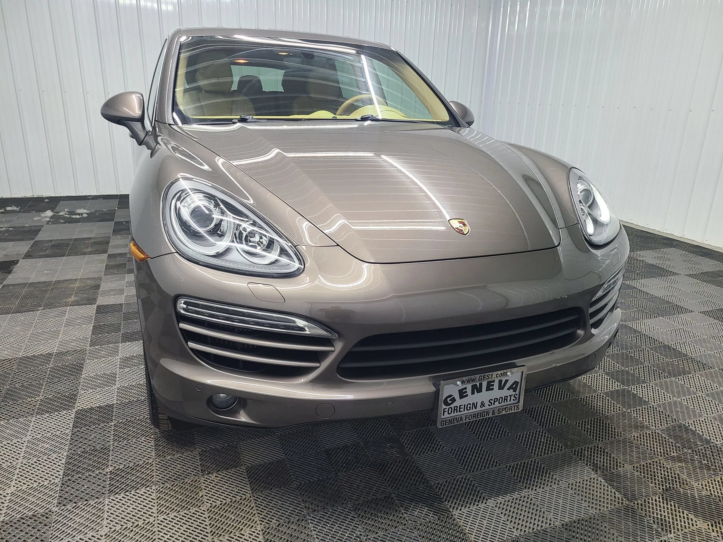 Used 2013 Porsche Cayenne Diesel AWD/4WD image 5