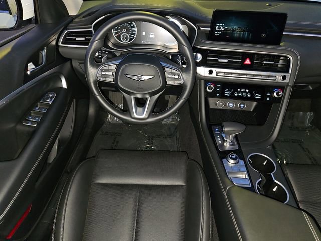Used 2025 Genesis G70 2.5T image 15