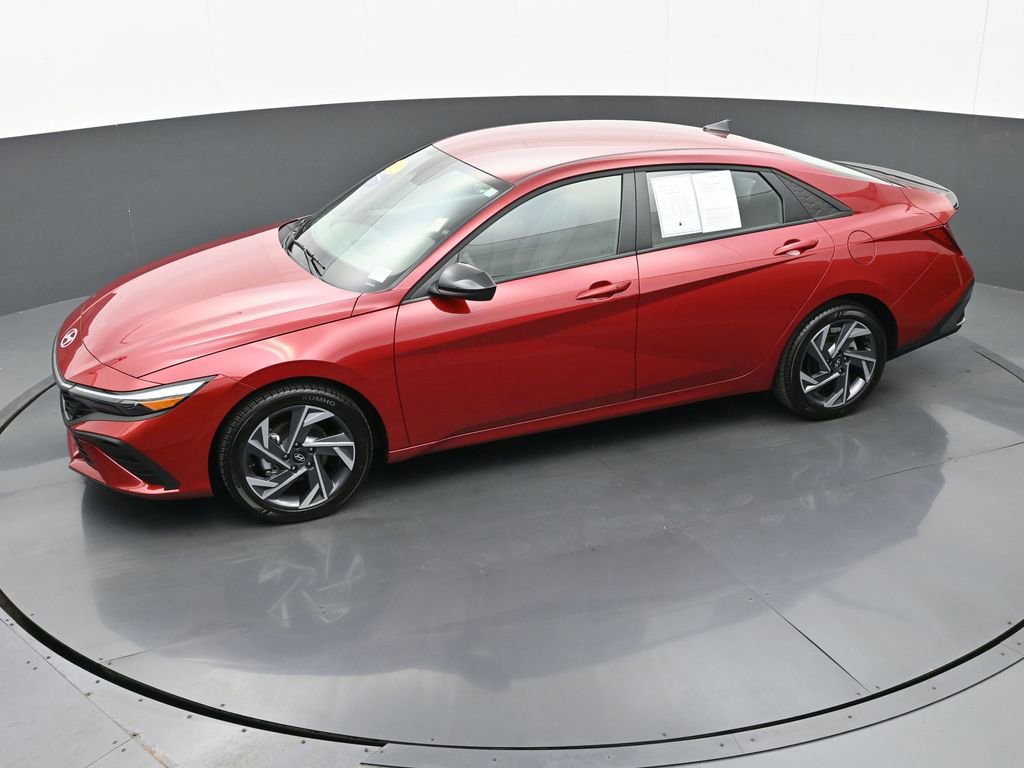Certified 2025 Hyundai Elantra Sport image 35