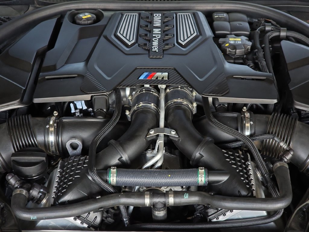 Used 2022 BMW M8 Competition AWD/4WD image 29