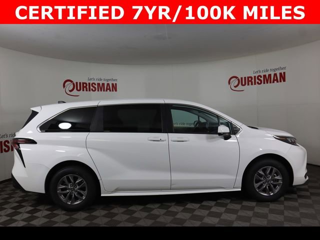 Used 2024 Toyota Sienna LE image 7