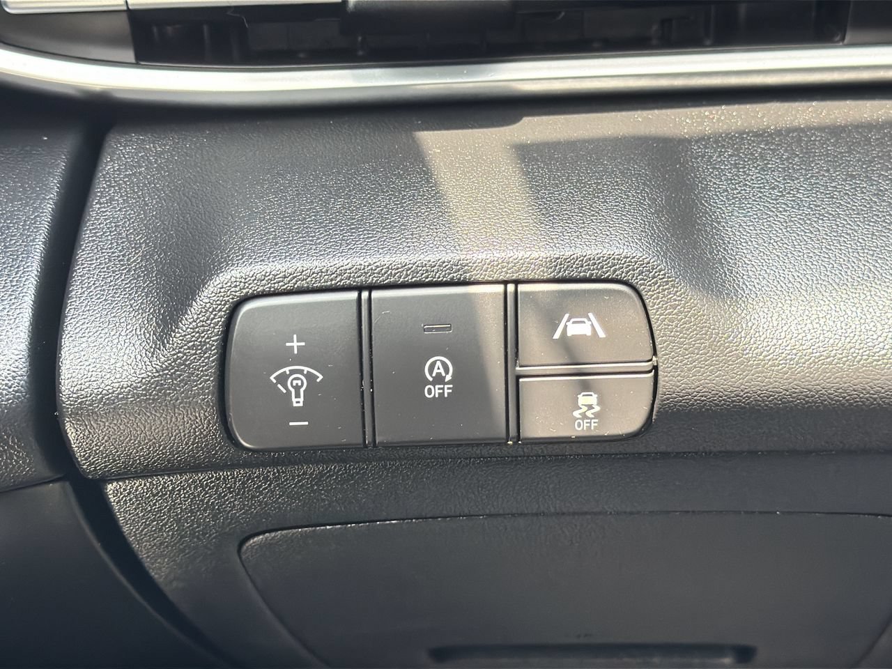 Used 2023 Hyundai Elantra SE FWD image 23