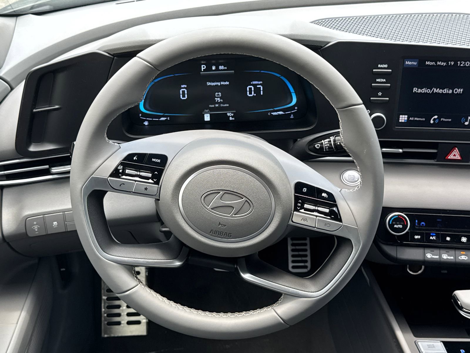 Certified 2025 Hyundai Elantra Sport FWD image 23