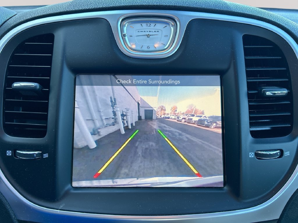 Used 2016 Chrysler 300 C w/ Safetytec Plus Group RWD image 18