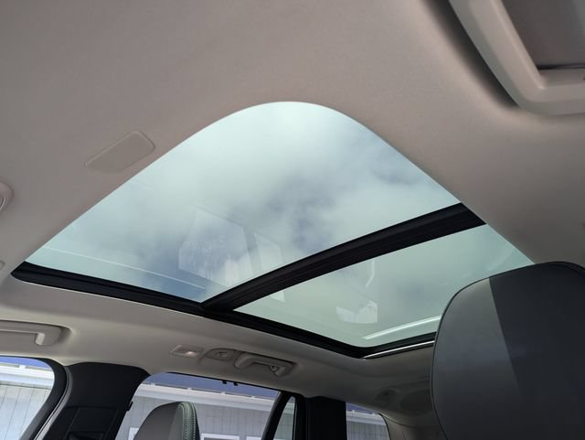 Certified 2024 Volvo XC90 T8 Ultimate AWD/4WD image 15