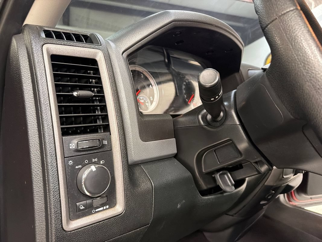 Used 2015 RAM 3500 Tradesman w/ Chrome Appearance Group RWD image 29