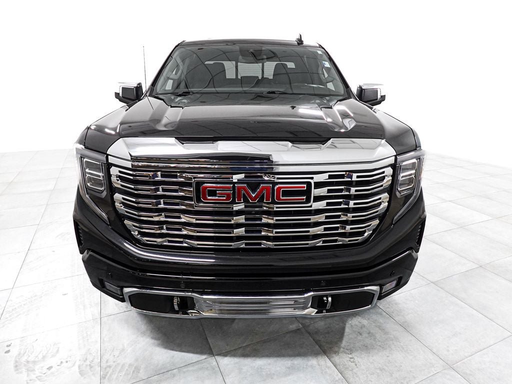 Used 2022 GMC Sierra 1500 Denali AWD/4WD image 3