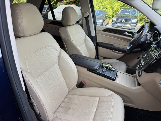 Used 2019 Mercedes-Benz GLE 400 4MATIC image 31