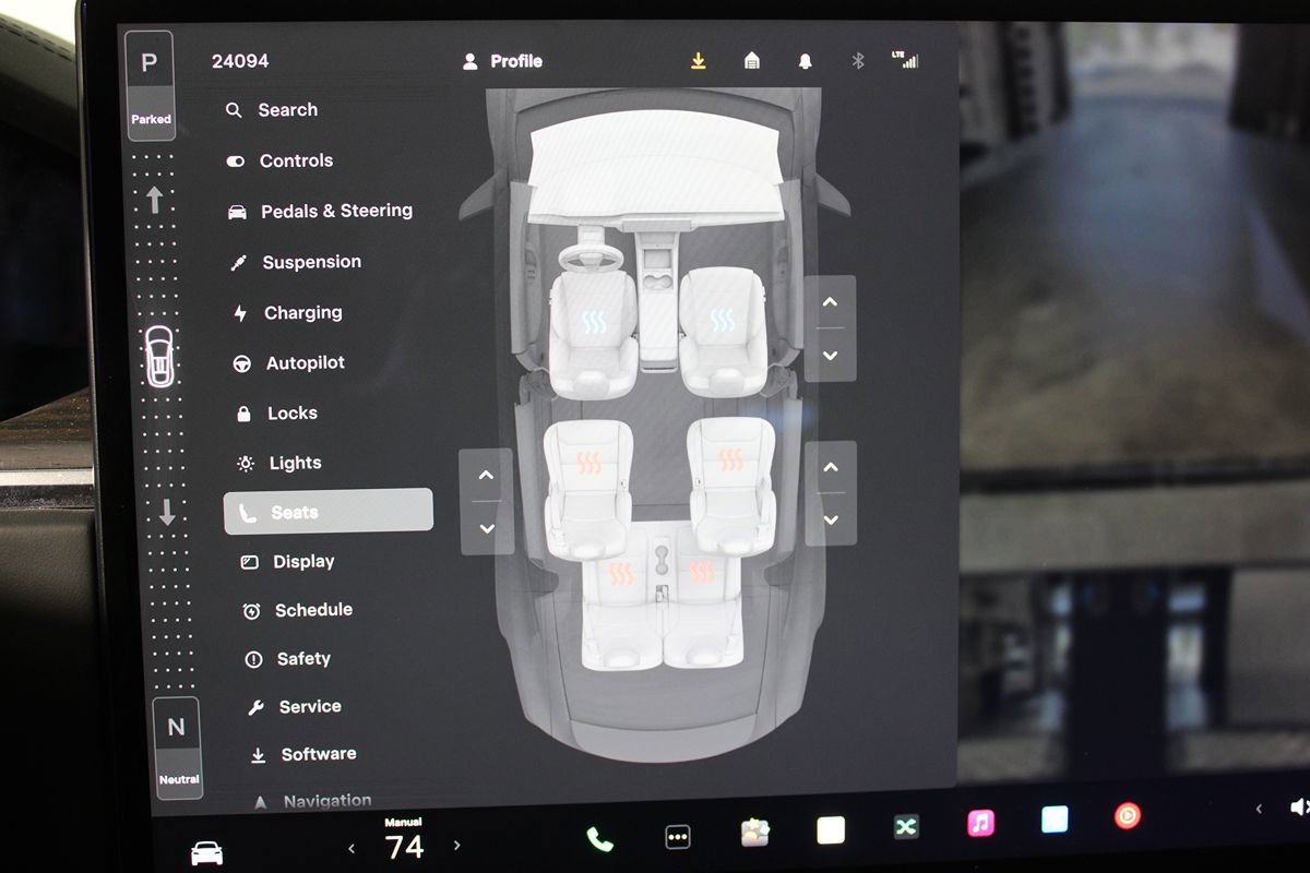 Used 2024 Tesla Model X AWD/4WD image 14