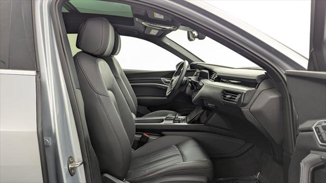 Used 2023 Audi e-tron Premium image 21