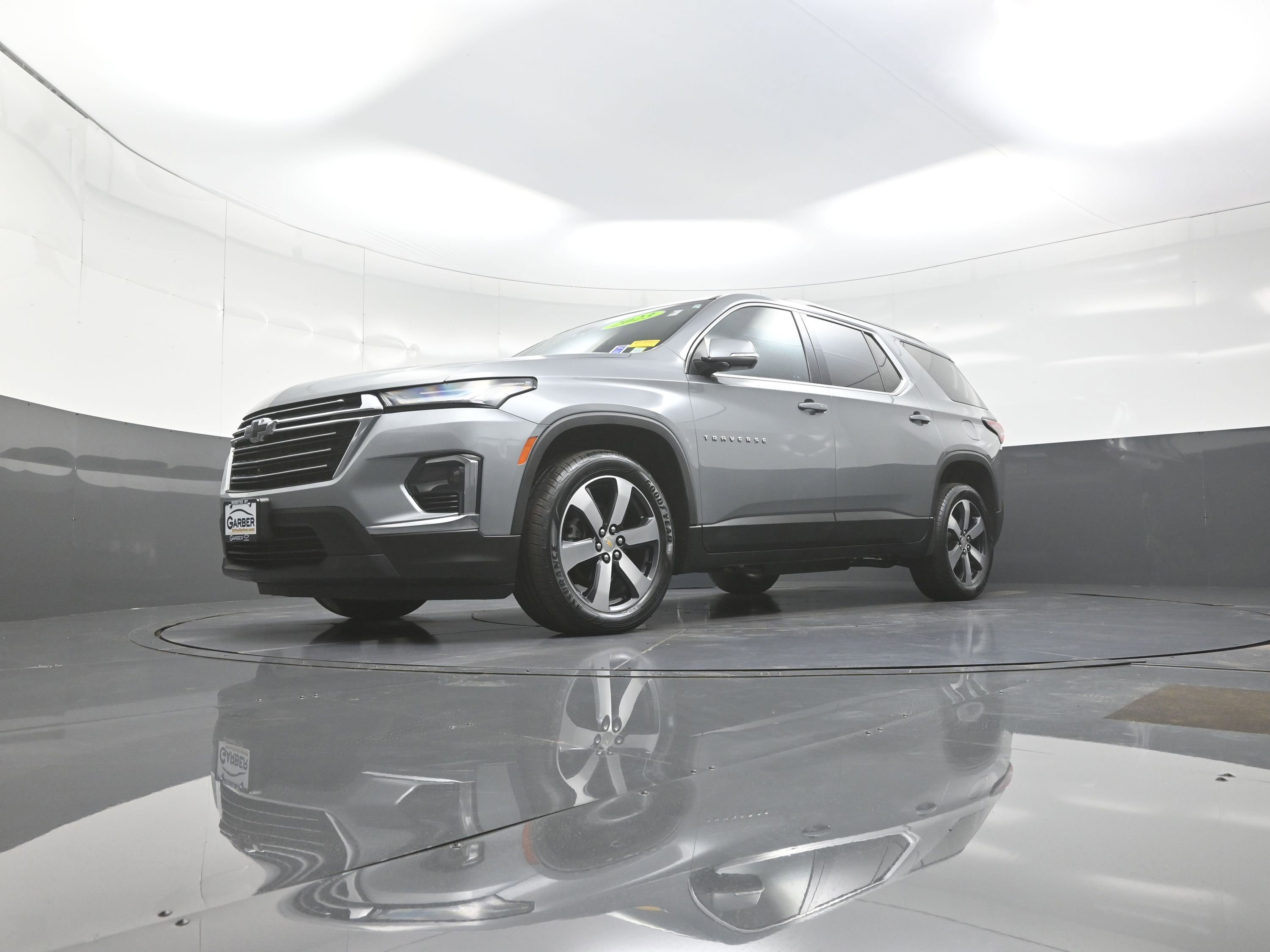 Used 2023 Chevrolet Traverse LT w/ LT Premium Package image 11