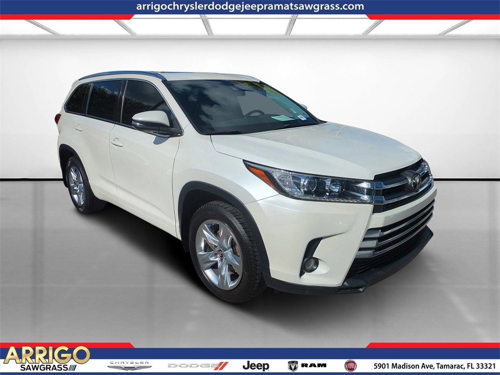Used 2017 Toyota Highlander Limited image 1