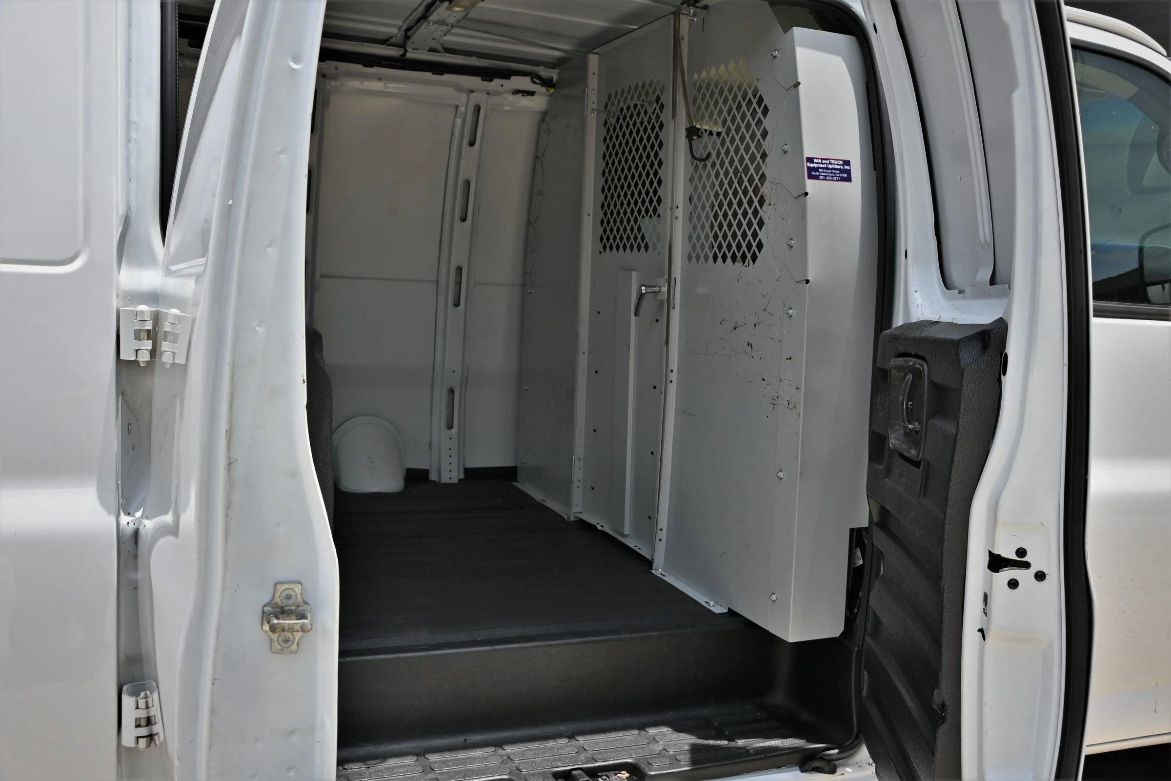 Used 2021 Chevrolet Express 2500 w/ Driver Convenience Package RWD image 11