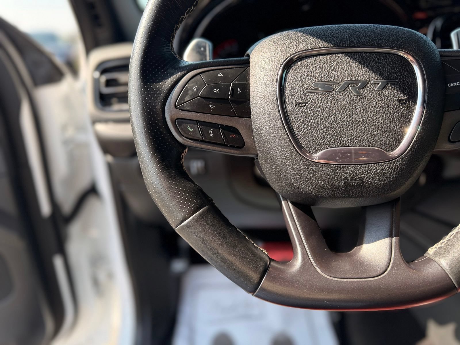 Used 2022 Dodge Durango SRT w/ Technology Group AWD/4WD image 19