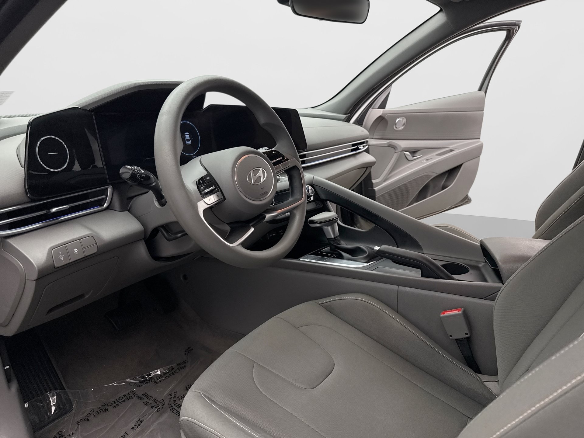 Used 2024 Hyundai Elantra SEL FWD image 12