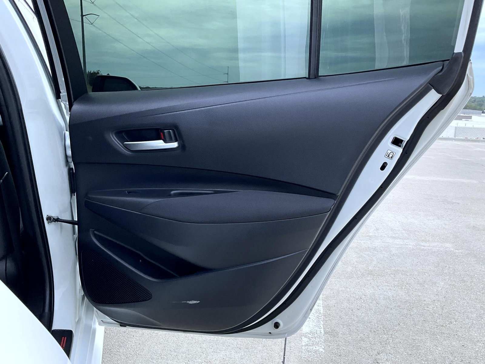 Used 2021 Toyota Corolla LE FWD image 18