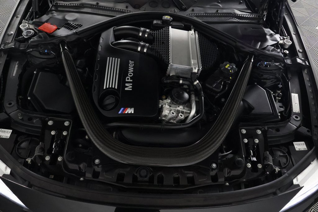 Used 2016 BMW M4 Convertible RWD image 13