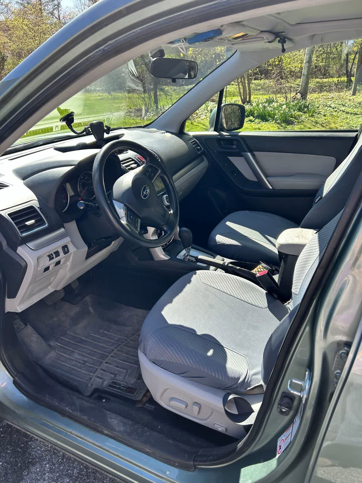 Used 2016 Subaru Forester 2.5i Premium w/ All-Weather Package AWD/4WD image 2
