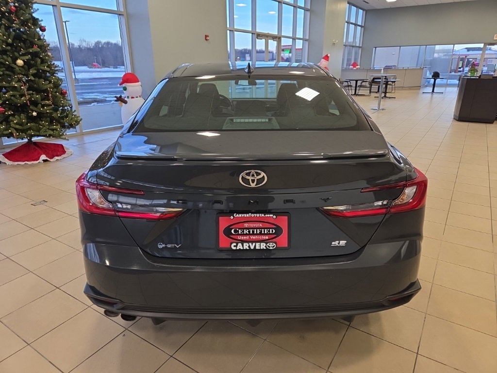 Used 2025 Toyota Camry SE image 8