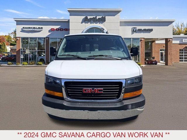 Used 2024 GMC Savana 2500 w/ Driver Convenience Package RWD image 3