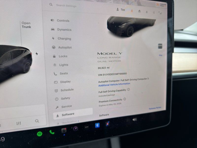 Used 2021 Tesla Model Y Long Range AWD/4WD image 15