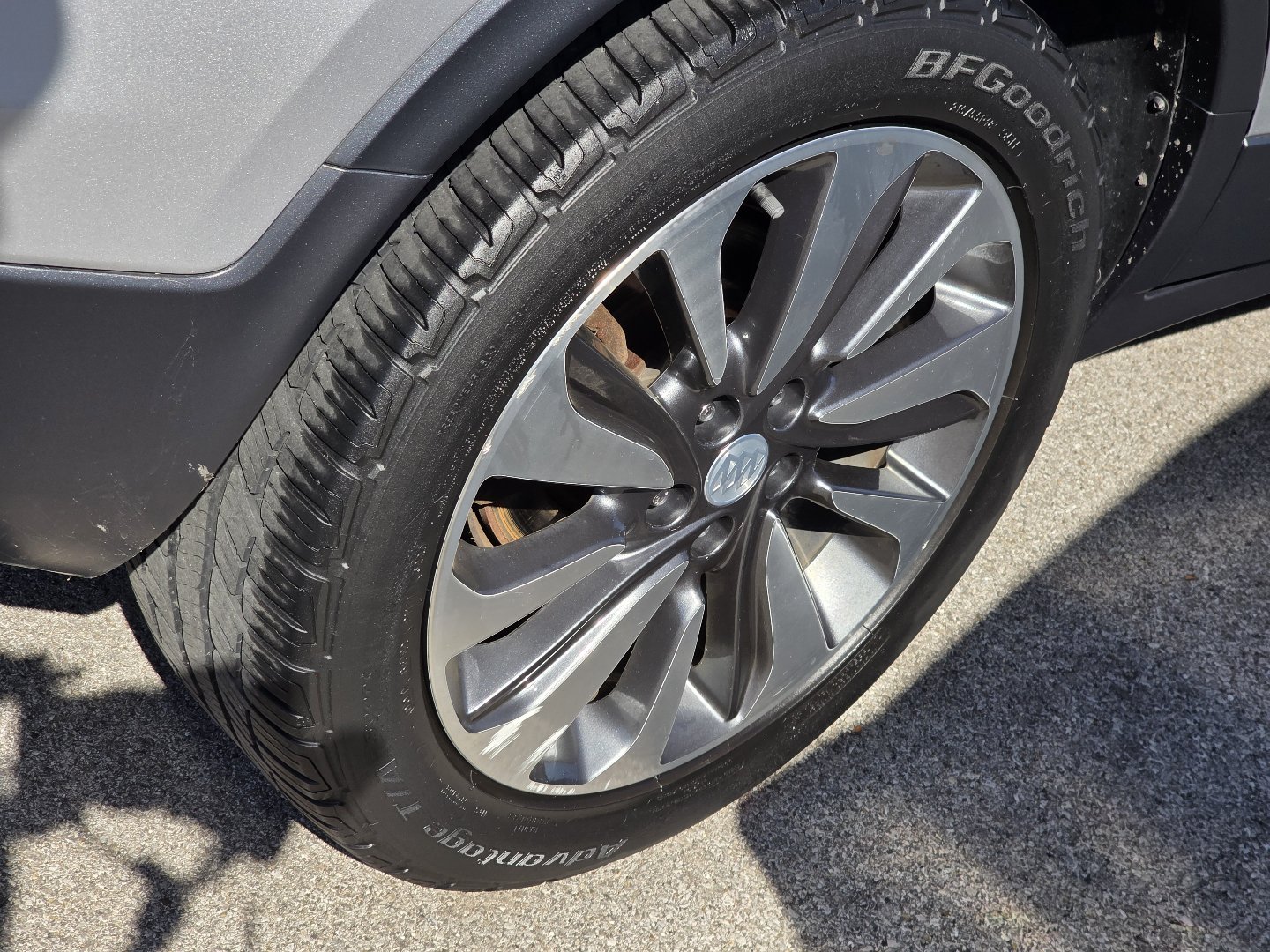 Used 2019 Buick Encore Essence FWD image 9