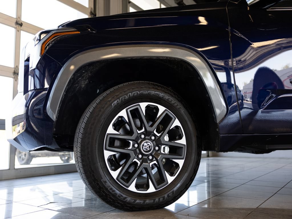 Used 2024 Toyota Tundra Limited AWD/4WD image 7