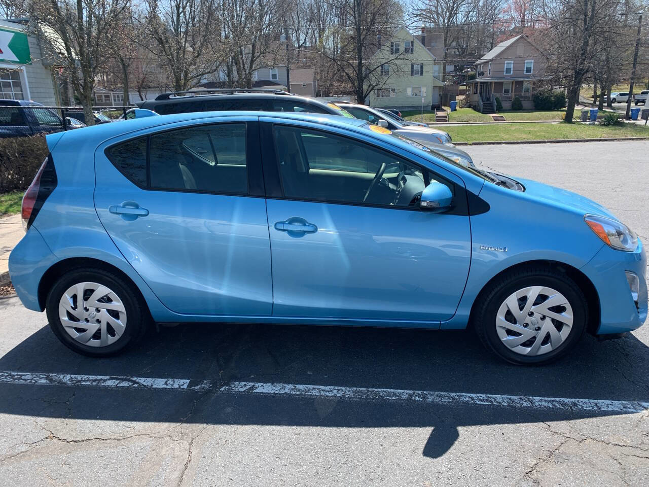 Used 2016 Toyota Prius C Two image 9