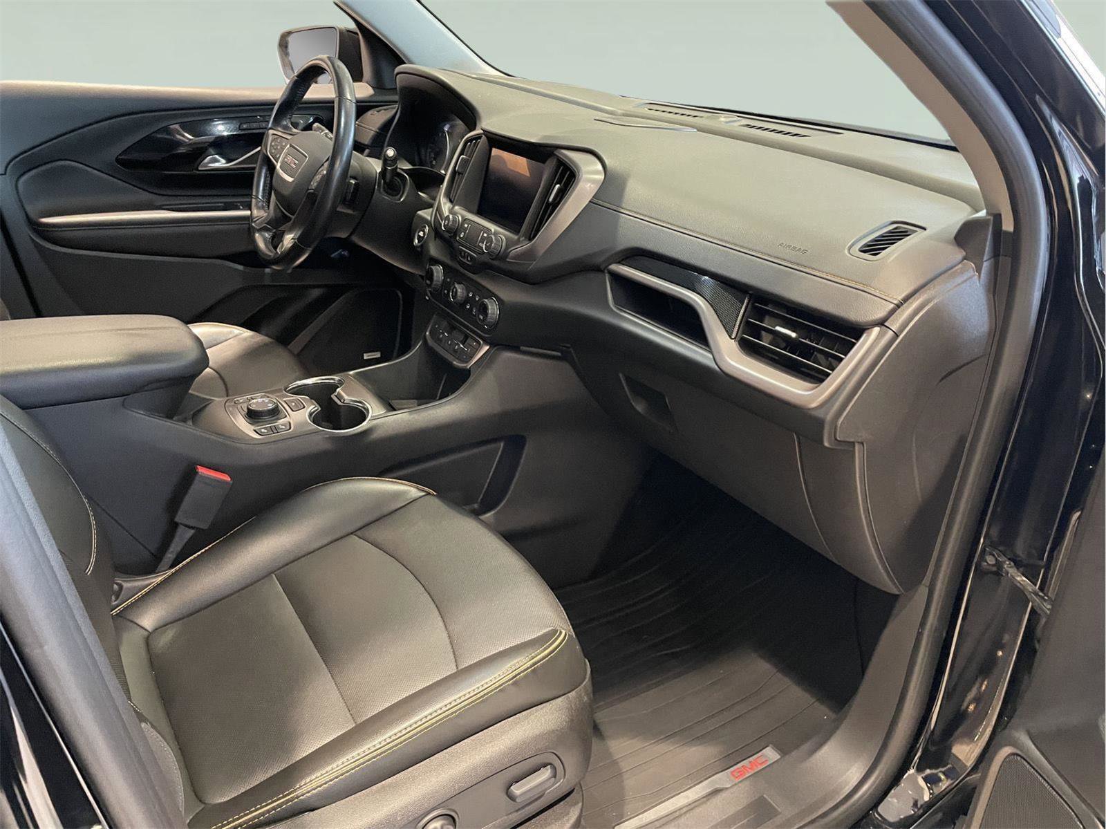 Used 2022 GMC Terrain AT4 w/ Infotainment Package II image 21