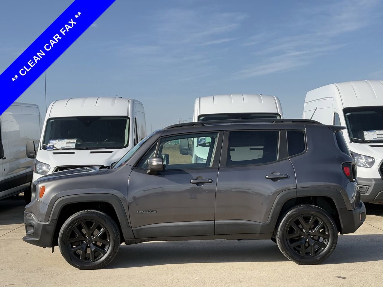 Used 2017 Jeep Renegade Altitude image 3